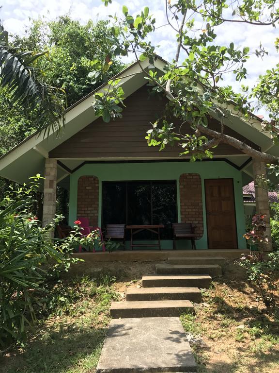 Cashew Nut Bungalows Hotel Ao Nang Kültér fotó
